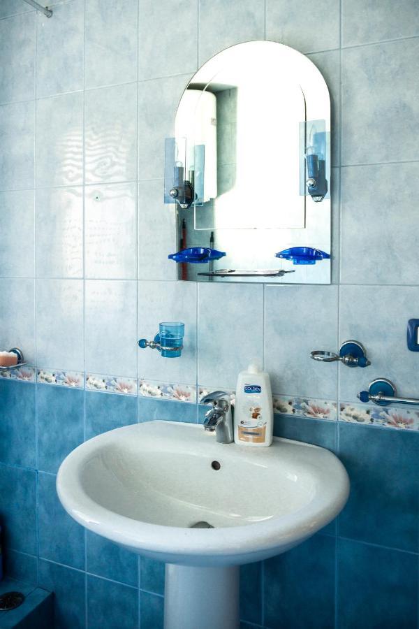 City Center Two Private Bedrooms Near Scanderbeg Square On Shared Apartment Tirana Eksteriør billede