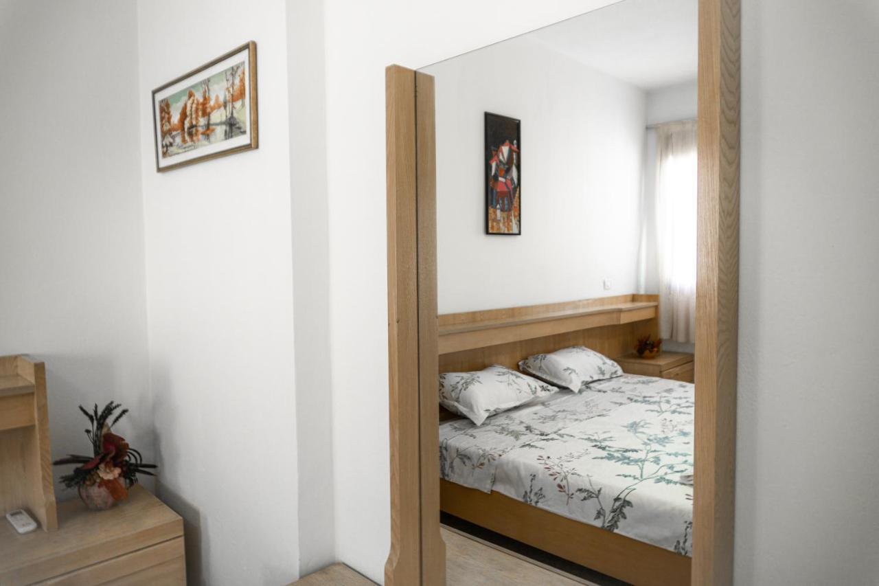 City Center Two Private Bedrooms Near Scanderbeg Square On Shared Apartment Tirana Eksteriør billede
