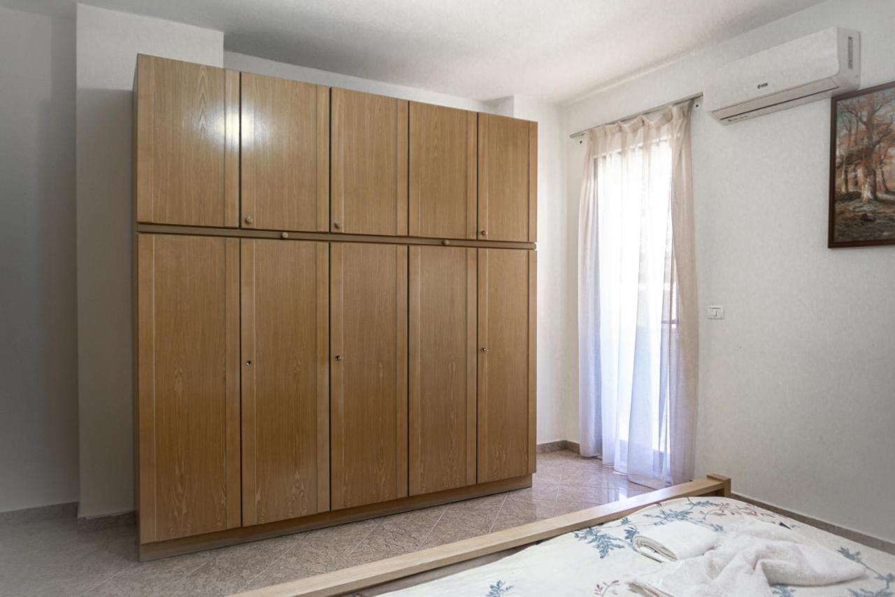 City Center Two Private Bedrooms Near Scanderbeg Square On Shared Apartment Tirana Eksteriør billede