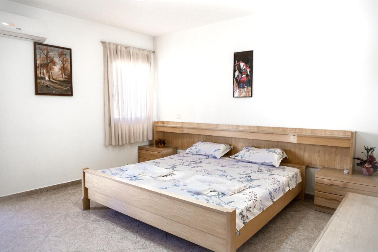 City Center Two Private Bedrooms Near Scanderbeg Square On Shared Apartment Tirana Eksteriør billede