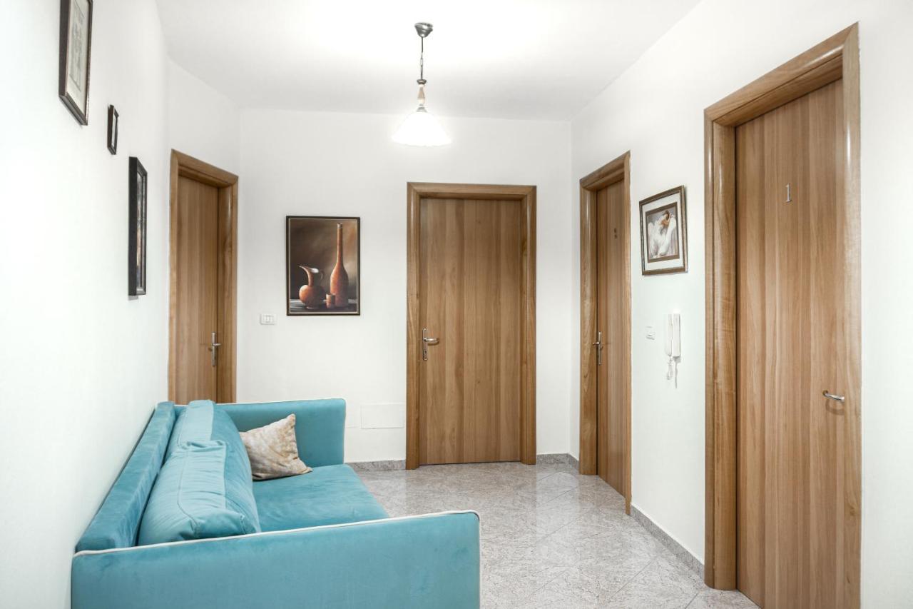 City Center Two Private Bedrooms Near Scanderbeg Square On Shared Apartment Tirana Eksteriør billede
