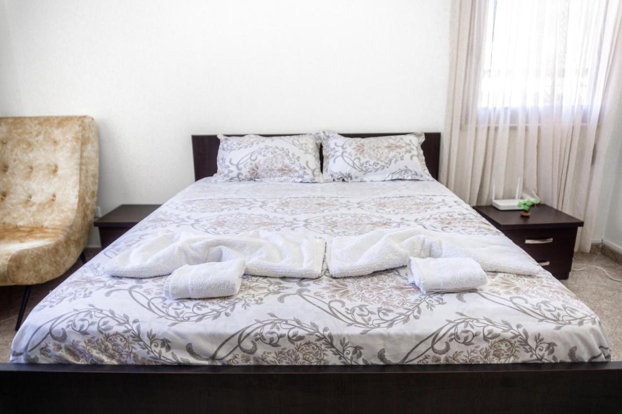 City Center Two Private Bedrooms Near Scanderbeg Square On Shared Apartment Tirana Eksteriør billede
