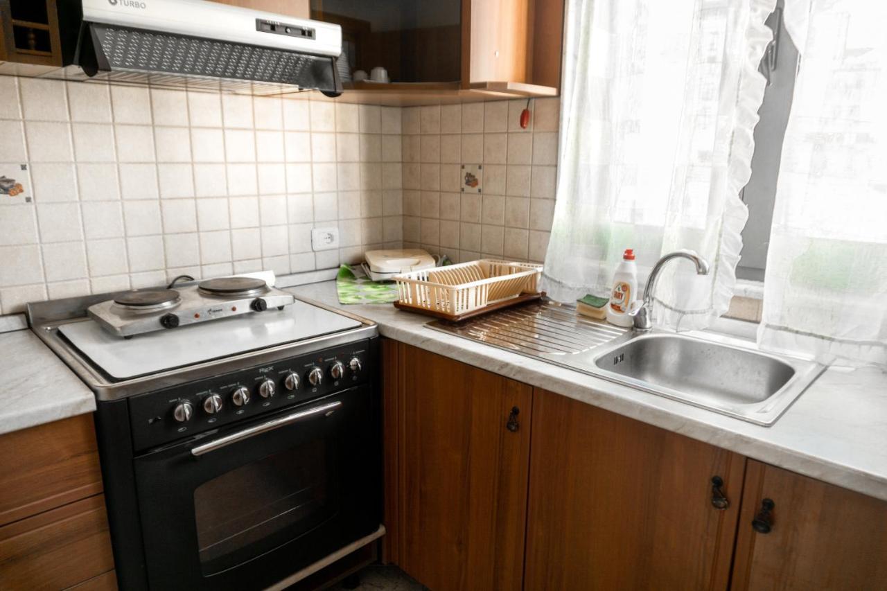 City Center Two Private Bedrooms Near Scanderbeg Square On Shared Apartment Tirana Eksteriør billede
