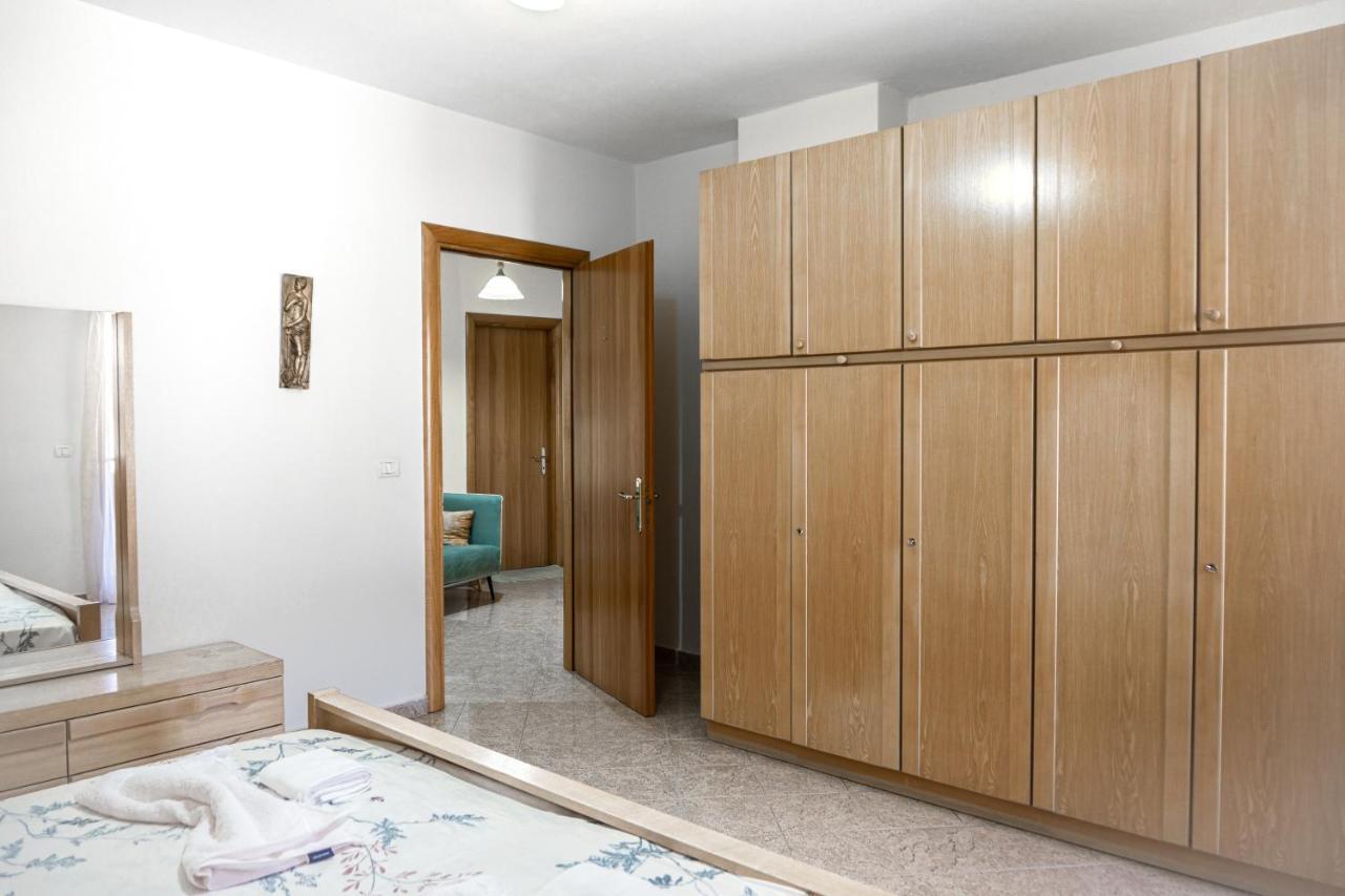 City Center Two Private Bedrooms Near Scanderbeg Square On Shared Apartment Tirana Eksteriør billede
