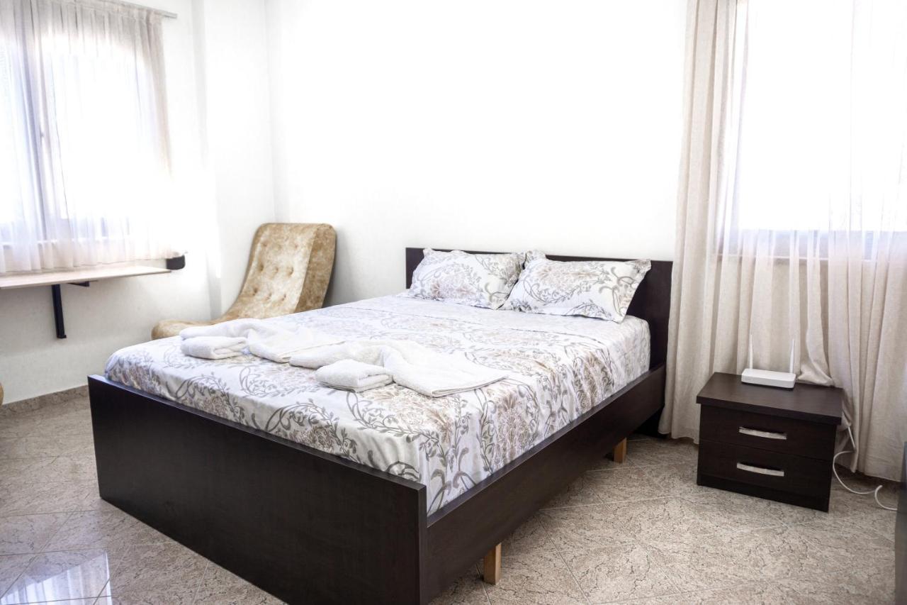 City Center Two Private Bedrooms Near Scanderbeg Square On Shared Apartment Tirana Eksteriør billede