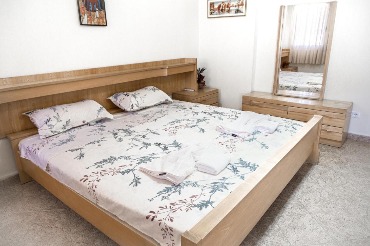 City Center Two Private Bedrooms Near Scanderbeg Square On Shared Apartment Tirana Eksteriør billede